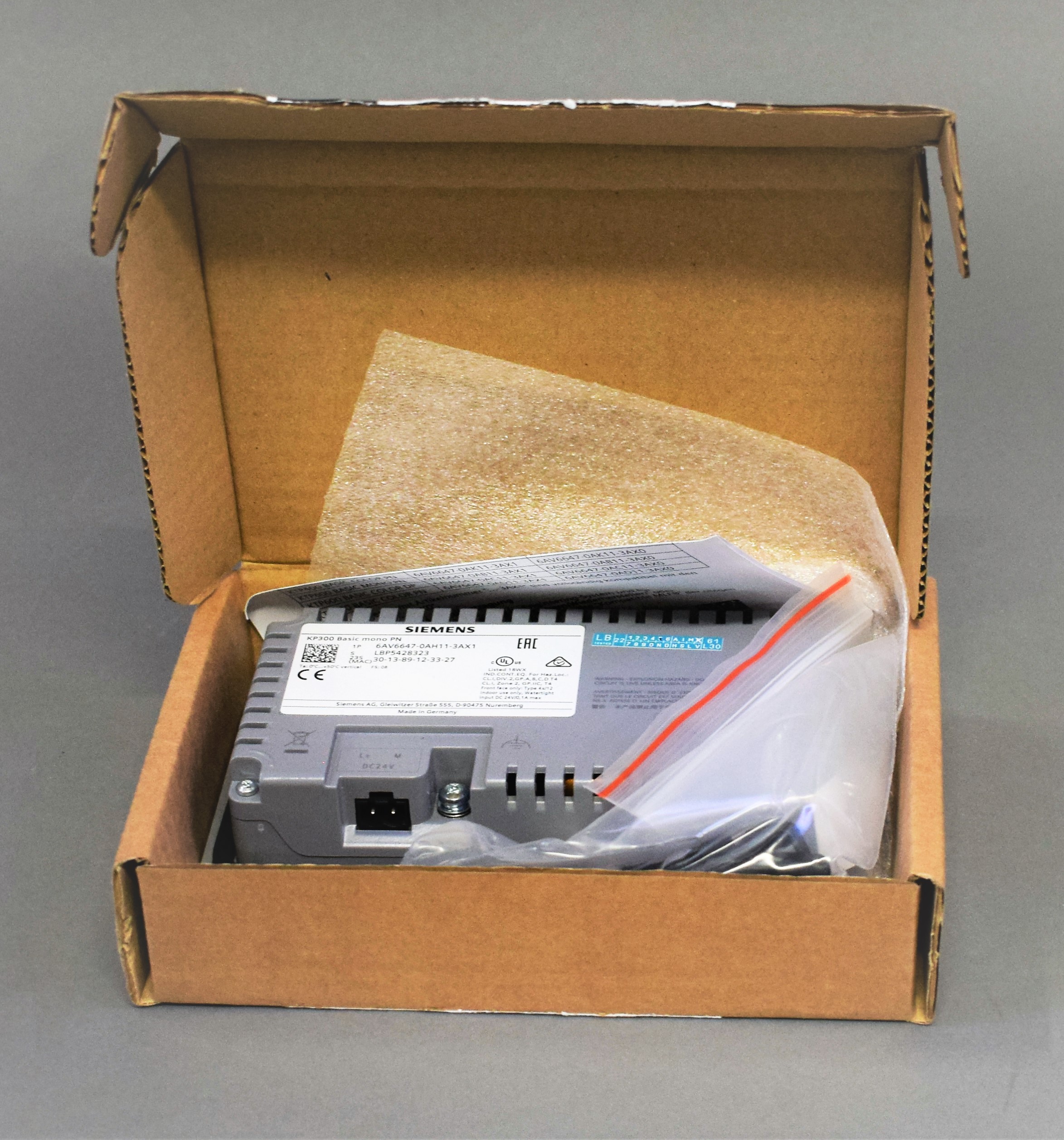 SIEMENS 6AV6647-0AH11-3AX1